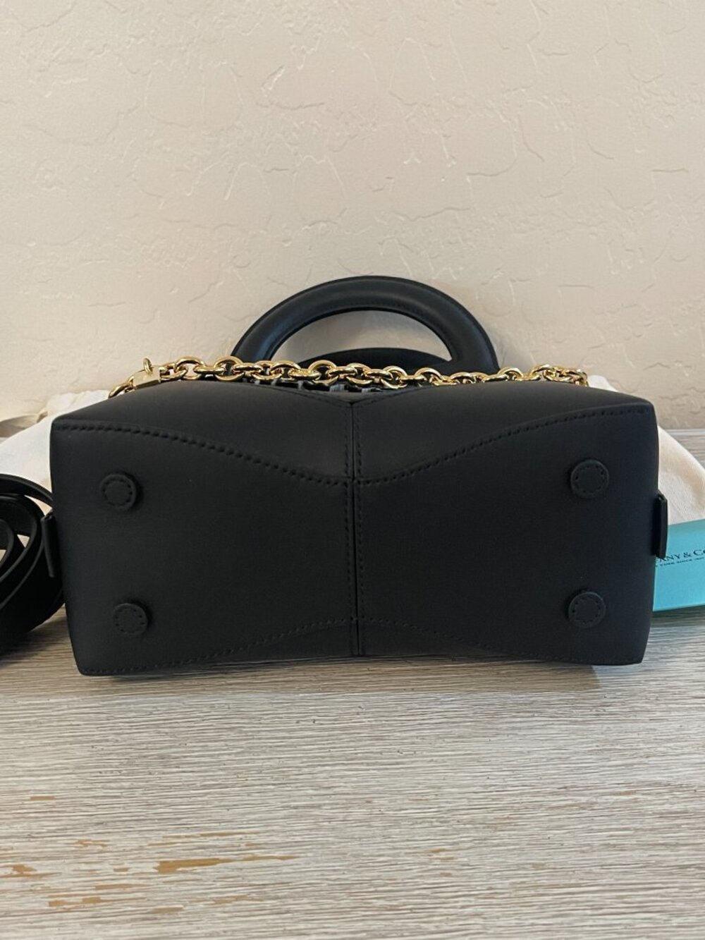 New Tiffany & Co. Tote Crossbody RTT Heart Handbag Black Leather Gold Charms - Picture 9 of 13